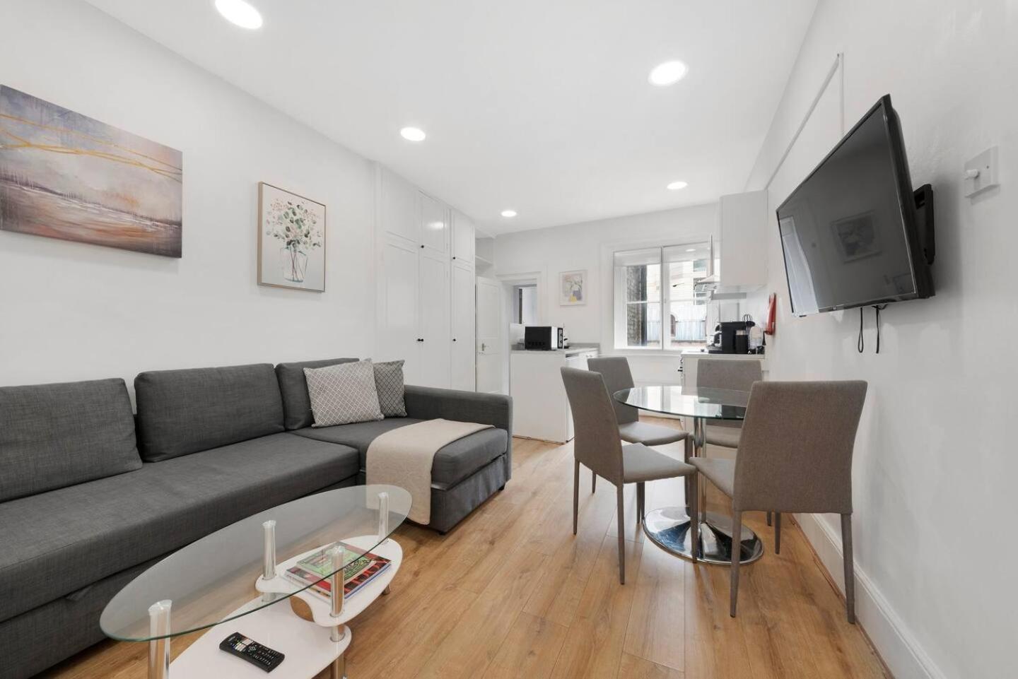 2 Bed Piccadilly Apartment 3 London Eksteriør billede