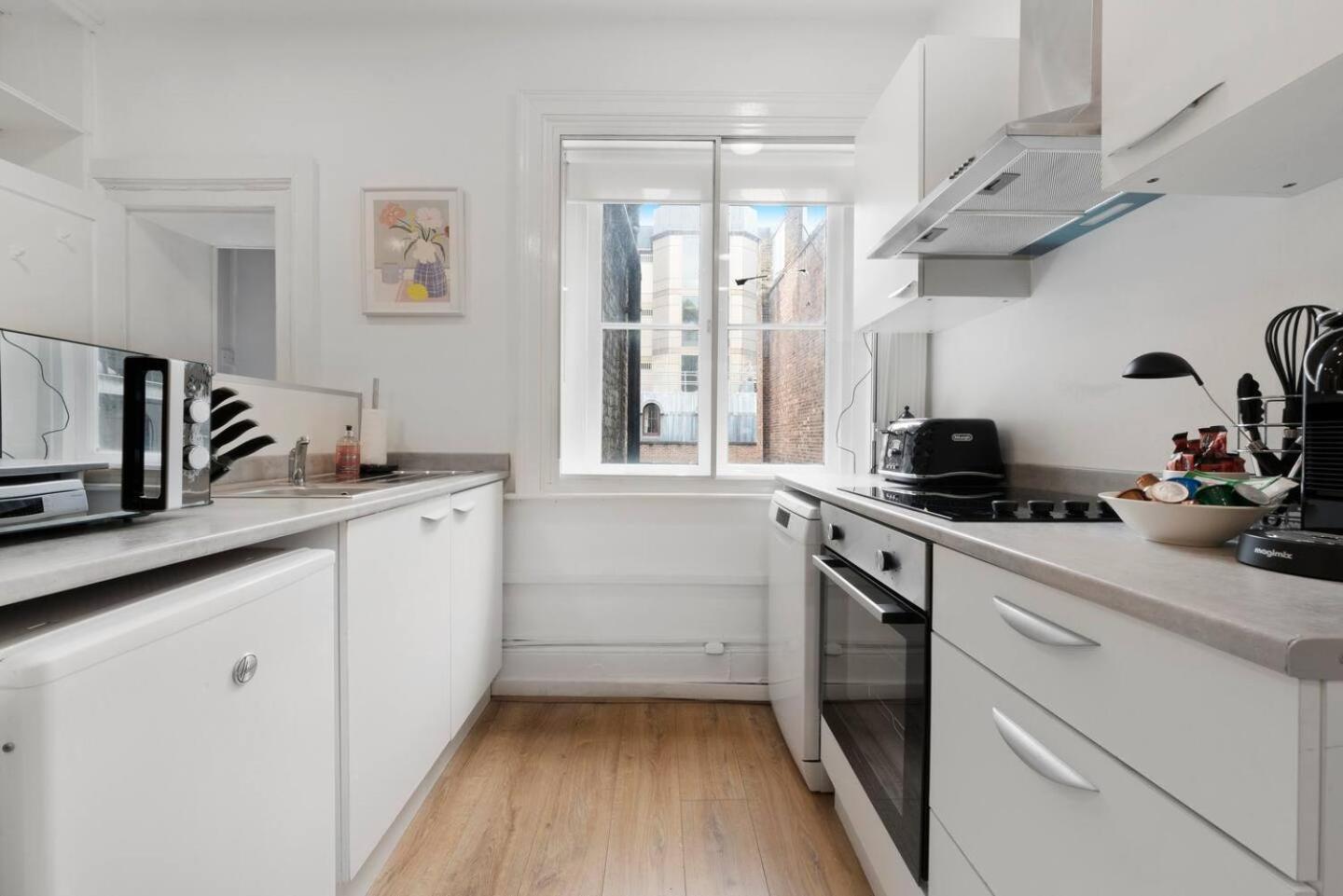 2 Bed Piccadilly Apartment 3 London Eksteriør billede