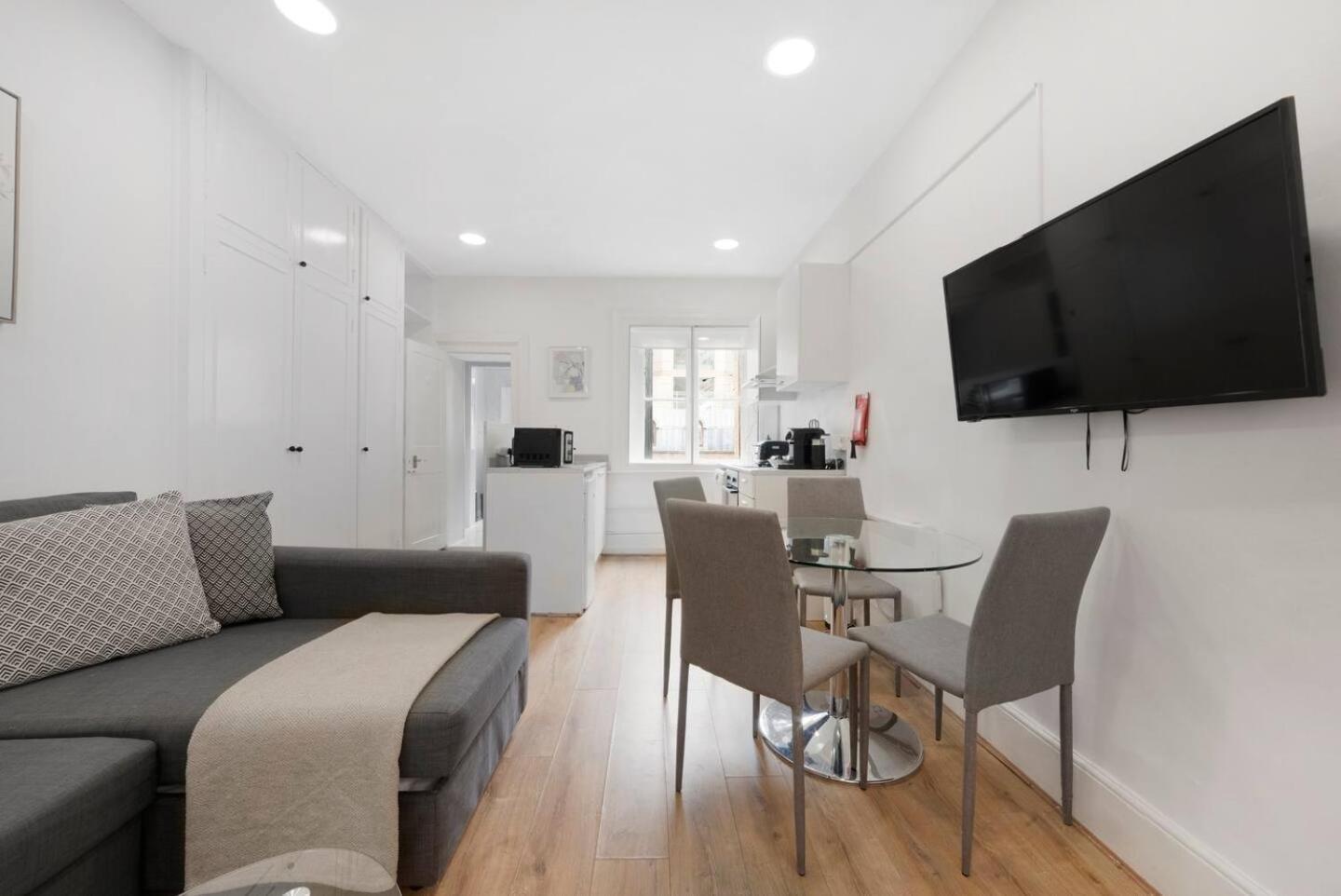 2 Bed Piccadilly Apartment 3 London Eksteriør billede