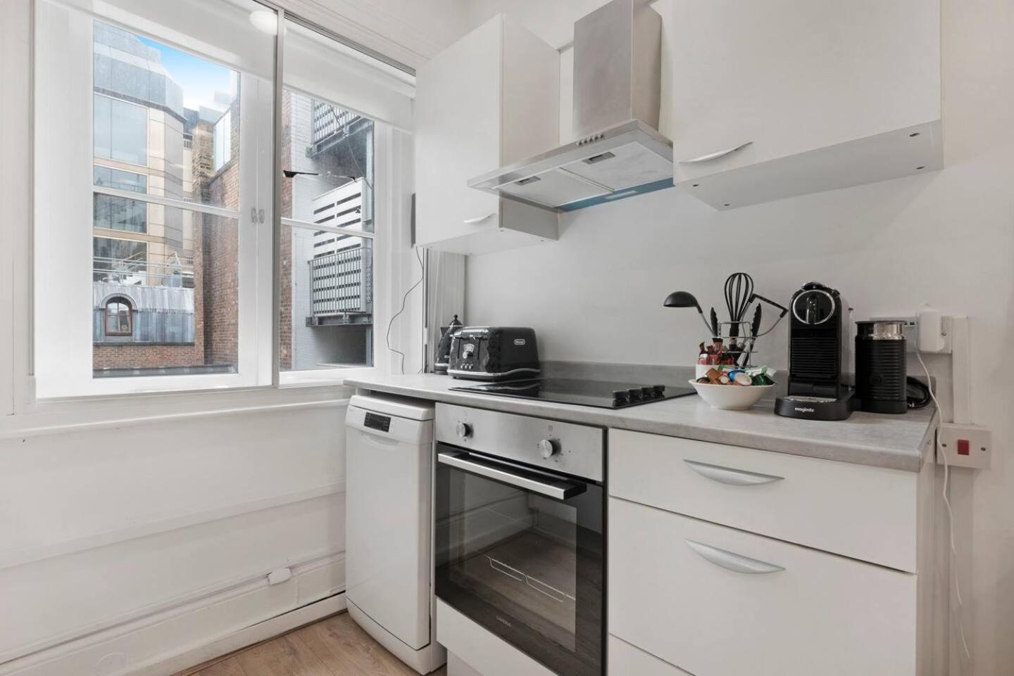 2 Bed Piccadilly Apartment 3 London Eksteriør billede
